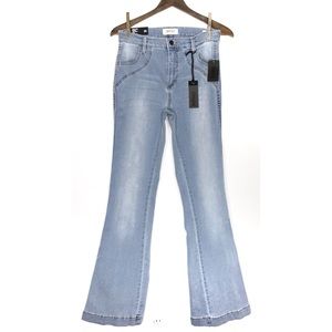 Buffalo David Bitton NWT Ibbie Light Wash High Rise Flare Leg Jeans 28 6